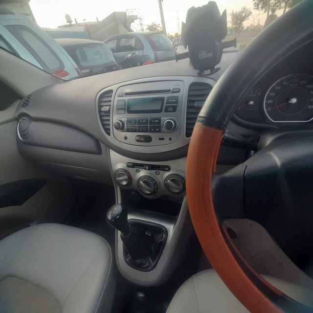 Second-hand 2011 Hyundai i10 Magna for sale in Mysore-8