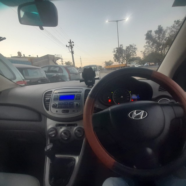 Second-hand 2011 Hyundai i10 Magna for sale in Mysore-10