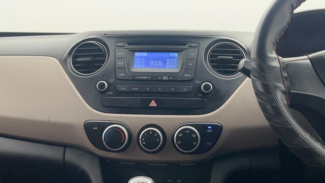 Second-hand 2014 Hyundai Grand i10 1.2 Kappa Sportz BSIV for sale in Kolkata-32