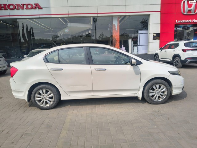 Honda City V AT Second-hand 2012 Honda City V AT for sale in Ahmedabad-3