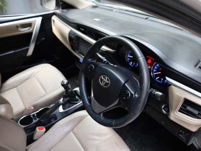 Second-hand 2016 Toyota Corolla Altis G MT for sale in Kolkata-5