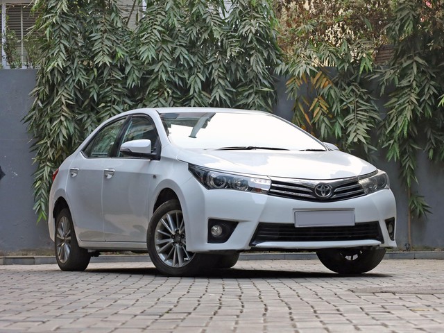 Second-hand 2016 Toyota Corolla Altis G MT for sale in Kolkata-0