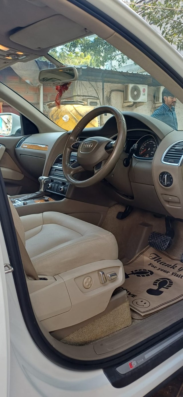 Second-hand 2015 Audi Q7 3.0 TDI quattro for sale in Bangalore-5