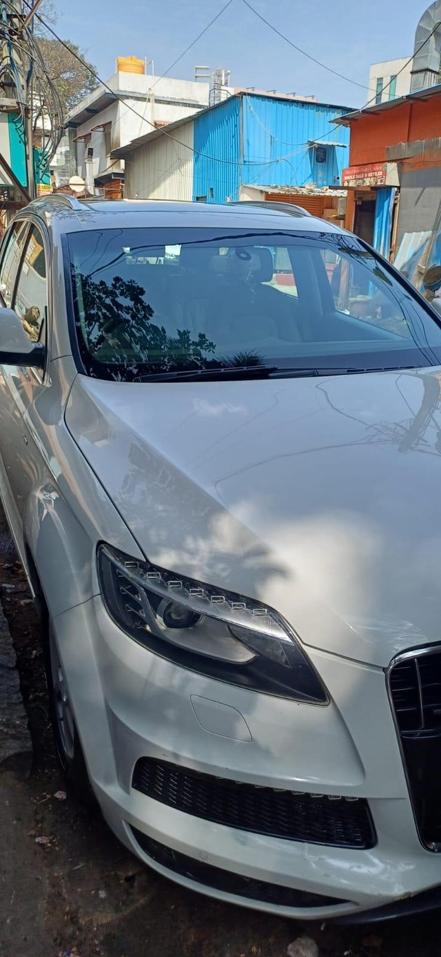 Second-hand 2015 Audi Q7 3.0 TDI quattro for sale in Bangalore-2