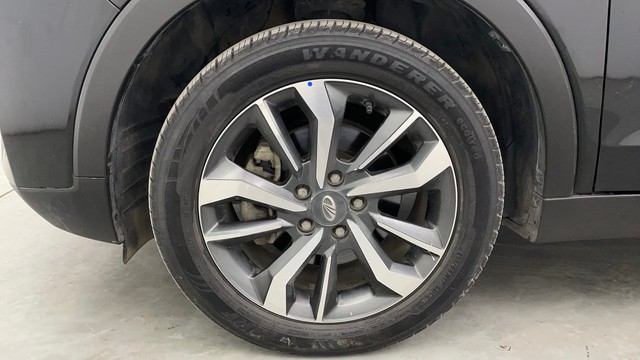 Second-hand 2021 Mahindra XUV300 W8 Opt for sale in Chennai-20