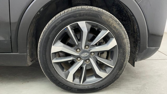 Second-hand 2021 Mahindra XUV300 W8 Opt for sale in Chennai-17