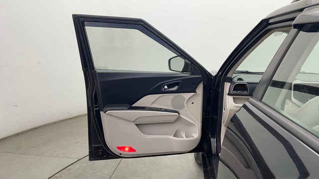 Second-hand 2021 Mahindra XUV300 W8 Opt for sale in Chennai-35