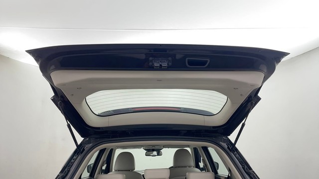 Second-hand 2021 Mahindra XUV300 W8 Opt for sale in Chennai-32