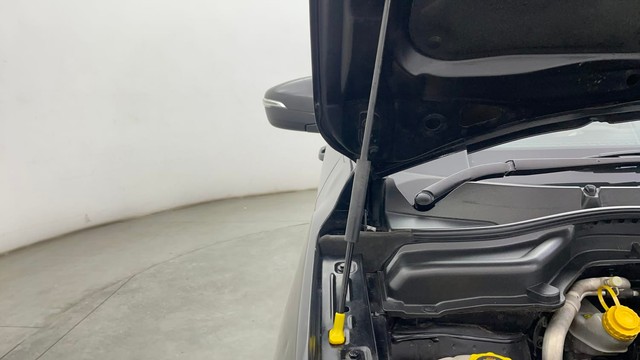 Second-hand 2021 Mahindra XUV300 W8 Opt for sale in Chennai-34