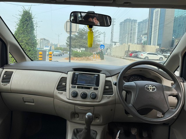Second-hand 2013 Toyota Innova 2.5 G (Diesel) 8 Seater for sale in Hyderabad-6
