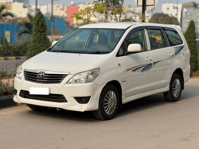 Second-hand 2013 Toyota Innova 2.5 G (Diesel) 8 Seater for sale in Hyderabad-4