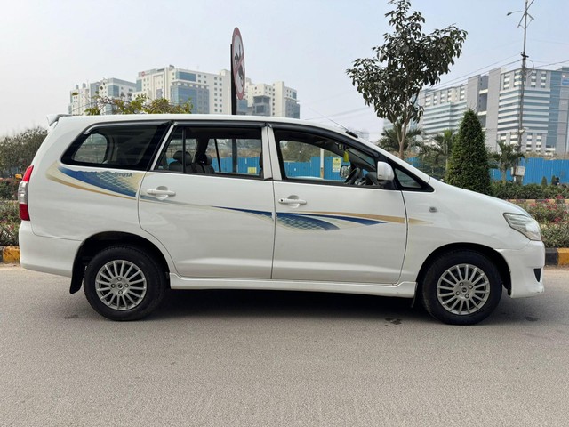 Second-hand 2013 Toyota Innova 2.5 G (Diesel) 8 Seater for sale in Hyderabad-1