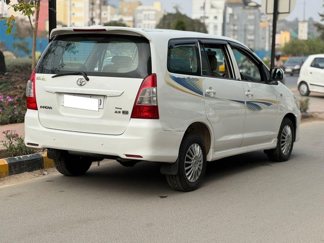 Second-hand 2013 Toyota Innova 2.5 G (Diesel) 8 Seater for sale in Hyderabad-8