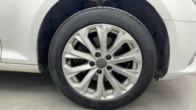 Second-hand 2017 Audi A4 30 TFSI Premium Plus for sale in Chennai-17