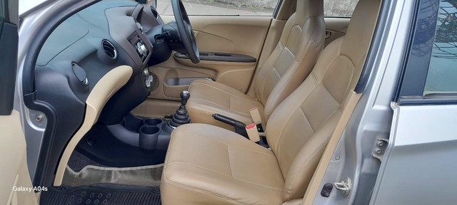 Second-hand 2013 Honda Brio S MT for sale in Mumbai-14