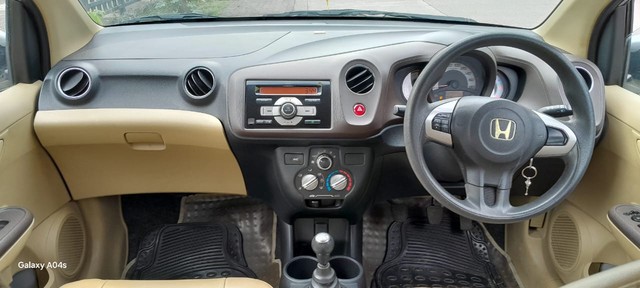 Second-hand 2013 Honda Brio S MT for sale in Mumbai-6