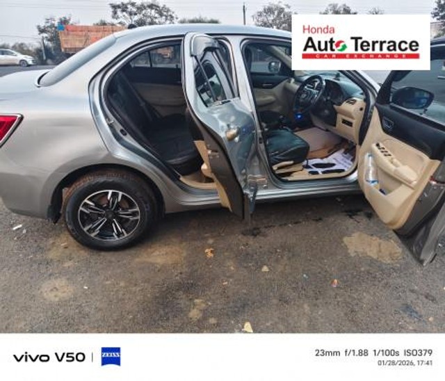 Second-hand 2020 Maruti Swift Dzire VXI for sale in Durg-10