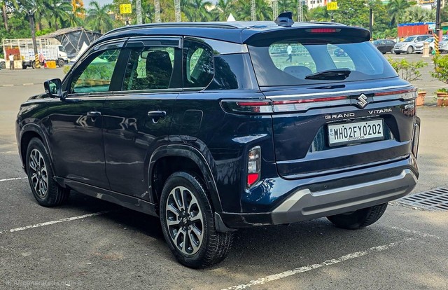 Second-hand 2023 Maruti Grand Vitara Alpha Plus Hybrid CVT BSVI for sale in Mumbai-3