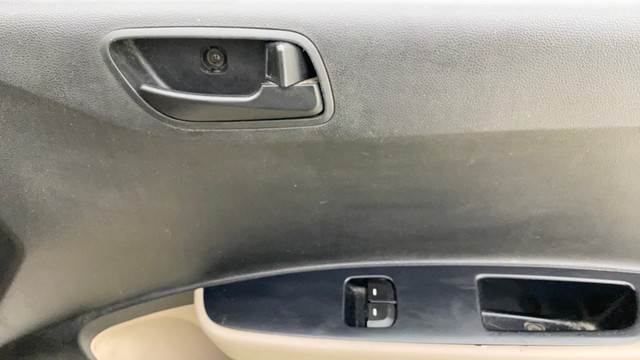 Second-hand 2015 Hyundai Xcent 1.2 Kappa Base for sale in Ahmedabad-5