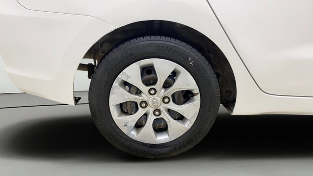 Second-hand 2015 Hyundai Xcent 1.2 Kappa Base for sale in Ahmedabad-27