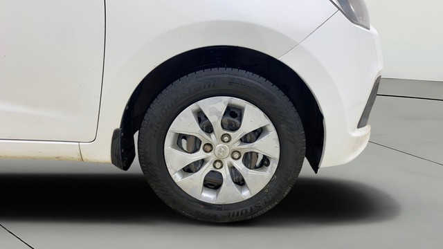 Second-hand 2015 Hyundai Xcent 1.2 Kappa Base for sale in Ahmedabad-26