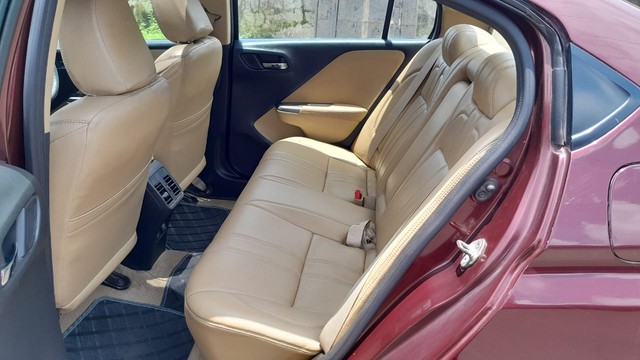 Second-hand 2015 Honda City i VTEC CVT VX for sale in Mumbai-15