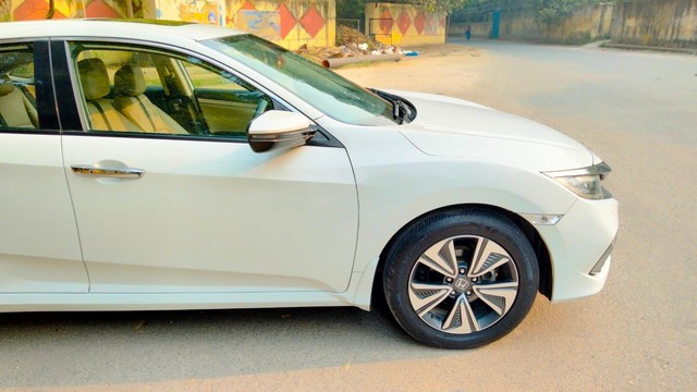 Second-hand 2019 Honda Civic ZX BSIV for sale in New Delhi-18