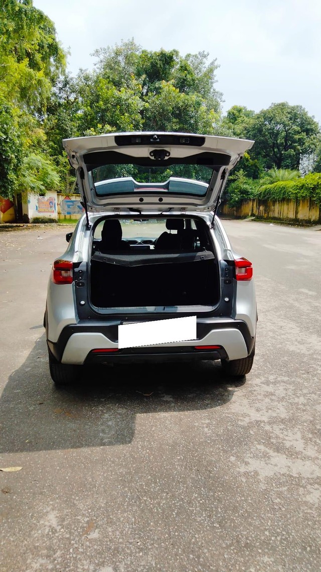 Second-hand 2021 Nissan Magnite Turbo CVT XV Premium Opt BSVI for sale in New Delhi-8