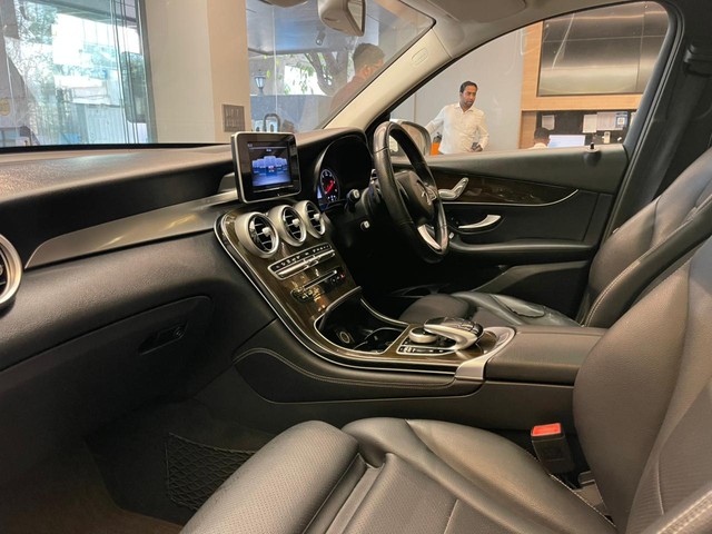 Second-hand 2020 Mercedes-Benz GLC 220d 4MATIC for sale in Mumbai-11