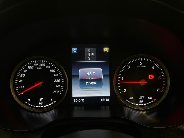 Second-hand 2020 Mercedes-Benz GLC 220d 4MATIC for sale in Mumbai-16