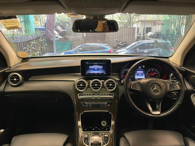 Second-hand 2020 Mercedes-Benz GLC 220d 4MATIC for sale in Mumbai-20