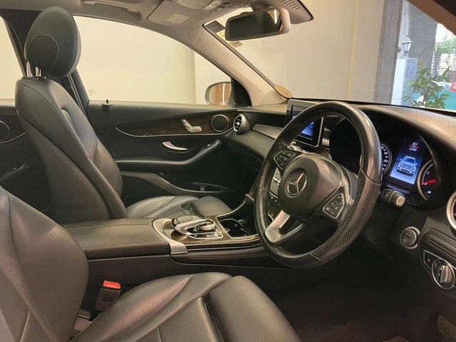 Second-hand 2020 Mercedes-Benz GLC 220d 4MATIC for sale in Mumbai-10