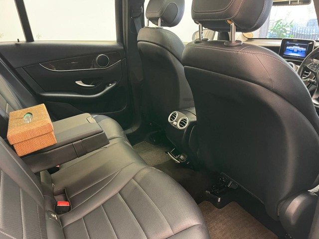 Second-hand 2020 Mercedes-Benz GLC 220d 4MATIC for sale in Mumbai-18