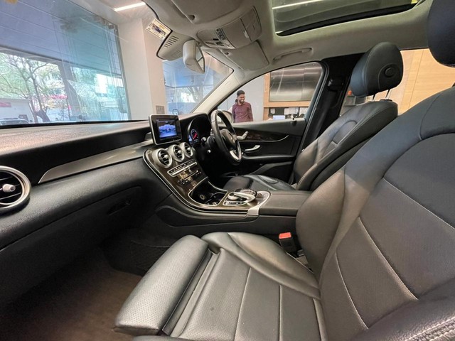 Second-hand 2020 Mercedes-Benz GLC 220d 4MATIC for sale in Mumbai-4