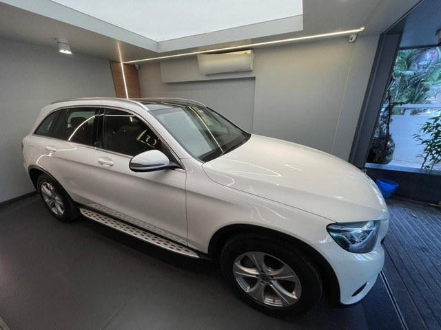 Second-hand 2020 Mercedes-Benz GLC 220d 4MATIC for sale in Mumbai-9