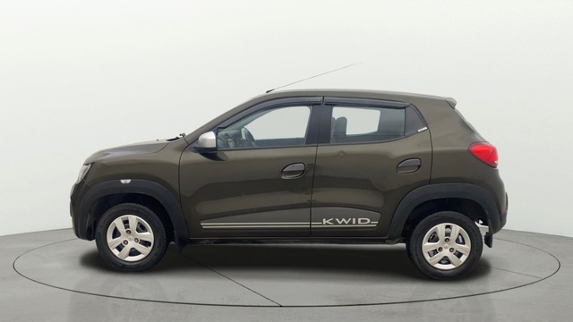 Second-hand 2019 Renault KWID 1.0 AMT RXT for sale in Bangalore-5