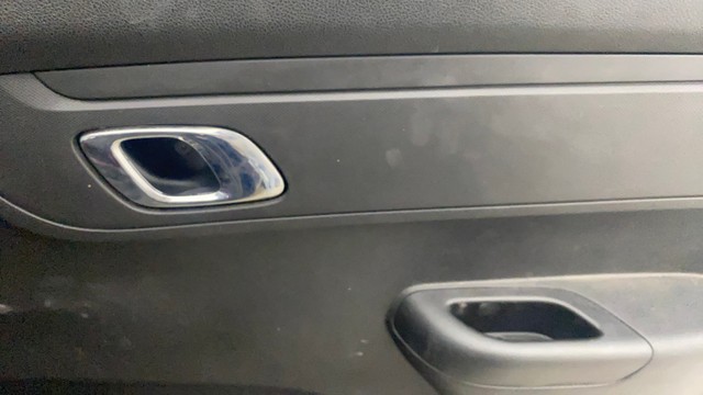 Second-hand 2019 Renault KWID 1.0 AMT RXT for sale in Bangalore-17