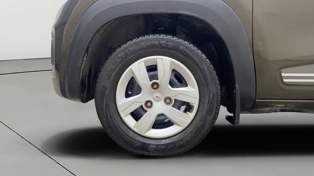 Second-hand 2019 Renault KWID 1.0 AMT RXT for sale in Bangalore-25