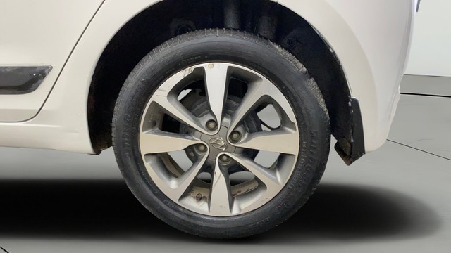 Second-hand 2014 Hyundai i20 Asta 1.2 for sale in New Delhi-29