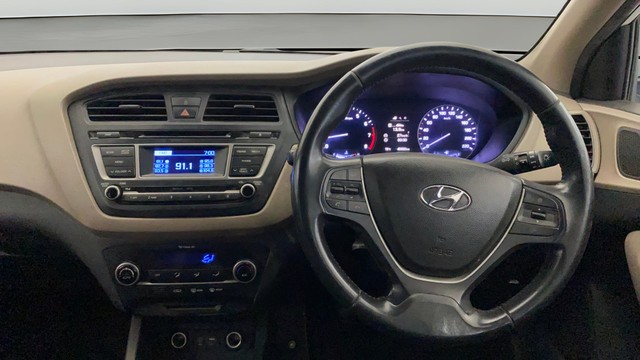Second-hand 2014 Hyundai i20 Asta 1.2 for sale in New Delhi-6