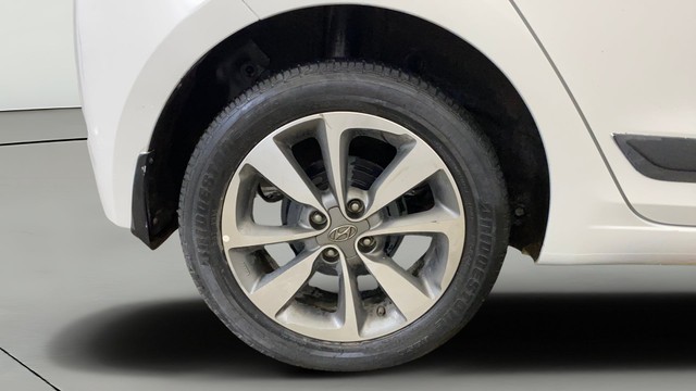 Second-hand 2014 Hyundai i20 Asta 1.2 for sale in New Delhi-28