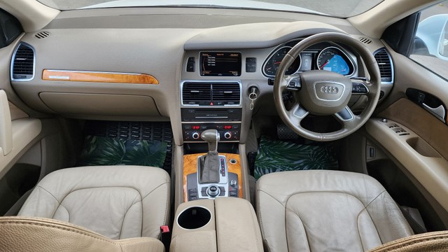 Second-hand 2016 Audi Q7 45 TDI Quattro Premium Plus for sale in Mumbai-8