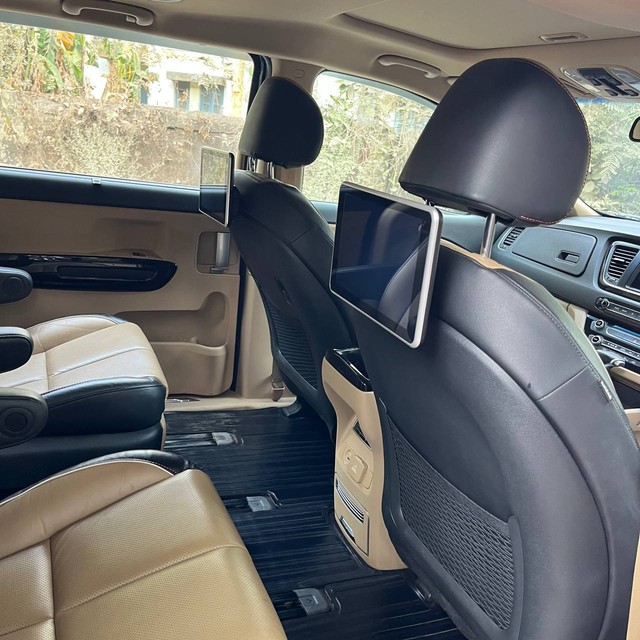 Second-hand 2020 Kia Carnival Limousine for sale in Mumbai-8