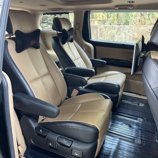 Second-hand 2020 Kia Carnival Limousine for sale in Mumbai-15