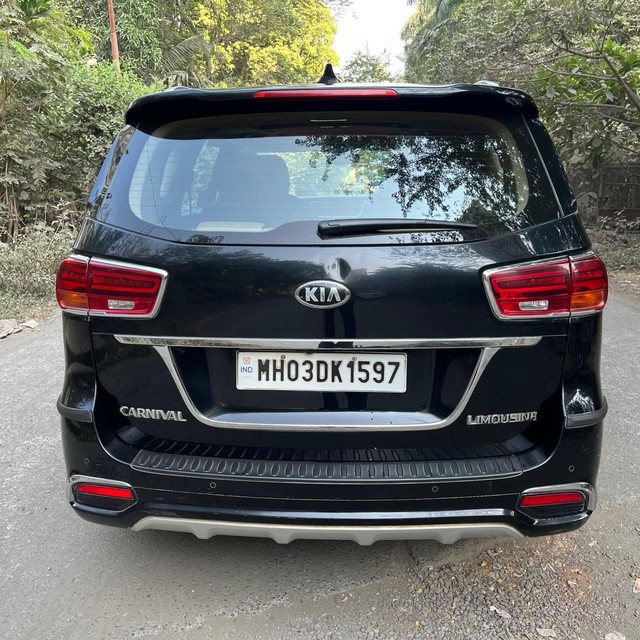 Second-hand 2020 Kia Carnival Limousine for sale in Mumbai-12