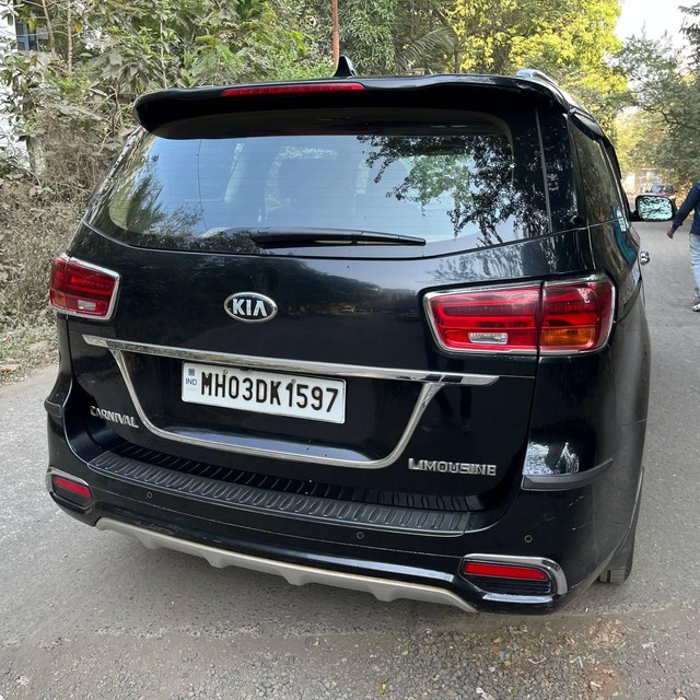 Second-hand 2020 Kia Carnival Limousine for sale in Mumbai-2