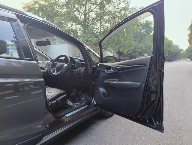 Second-hand 2018 Honda WR-V i-VTEC S for sale in New Delhi-7