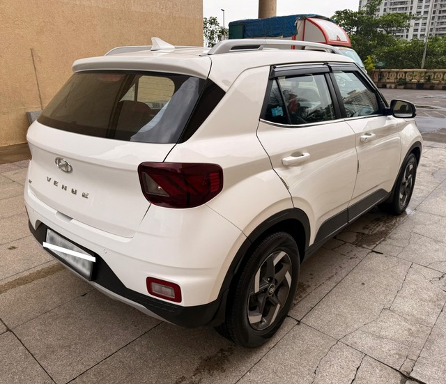 Second-hand 2020 Hyundai Venue SX Diesel for sale in Thane-8