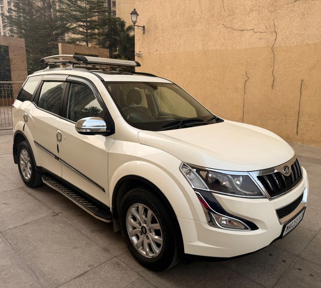 Second-hand 2018 Mahindra XUV500 AT W10 FWD for sale in Thane-16