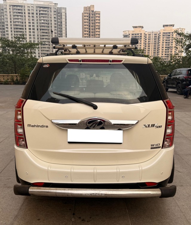 Second-hand 2018 Mahindra XUV500 AT W10 FWD for sale in Thane-2